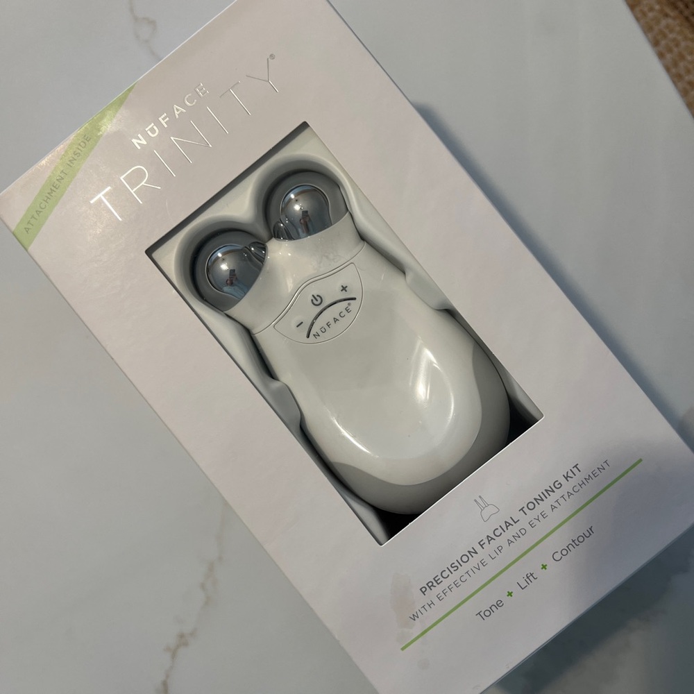 NuFACE Trinity Facial Toning Kit - White and Silver